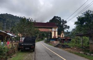 Menahun Terisolir, Warga Desa Air Tenam Alami Blank Sport