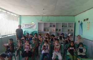 PemDes Pajar Bulan Berikan Apresiasi Kepada Anak Sekolah Berprestasi Tahun 2026.